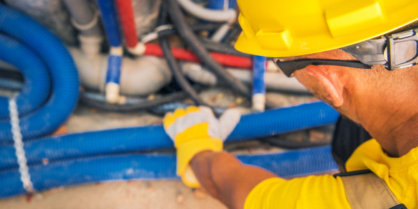 Electricistas Industriales · Instaladores Alta / Baja Tensión en Tarragona · Revisión y mantenimiento de cuadros eléctricos y sistemas de control