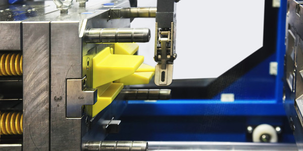 Torneros, Mecanizados, Matriceros, Control Numérico la Pobla de Montornès · Fabricación de moldes para inyección y fundición